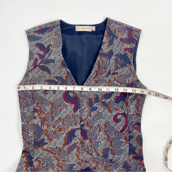Tory Burch Calico Pixelated Blue Neutral V-Neck Floral Fit n’ Flare Dress Sz XS - Picture 8 of 11